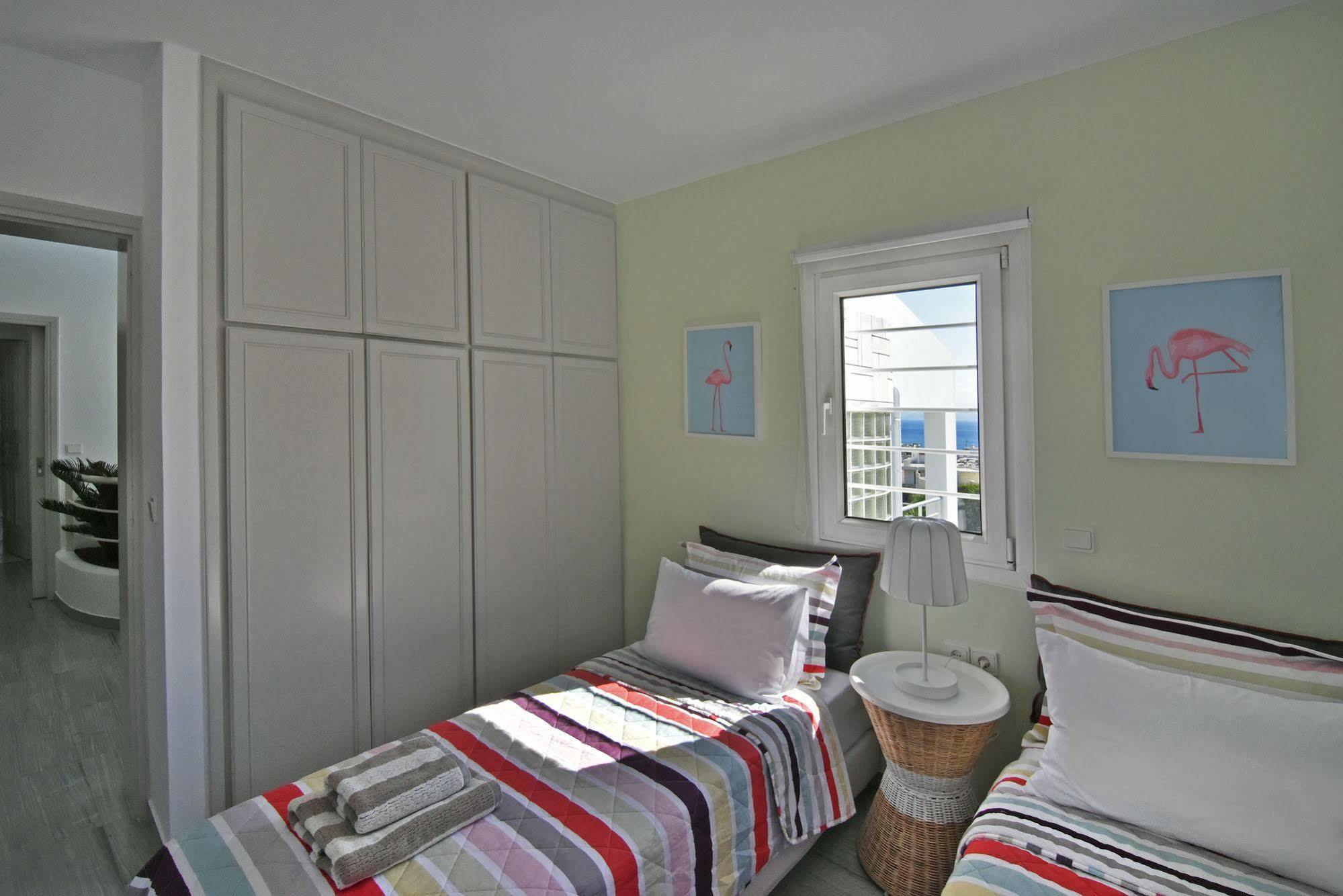 Coconut Villa Alimos ภายนอก รูปภาพ