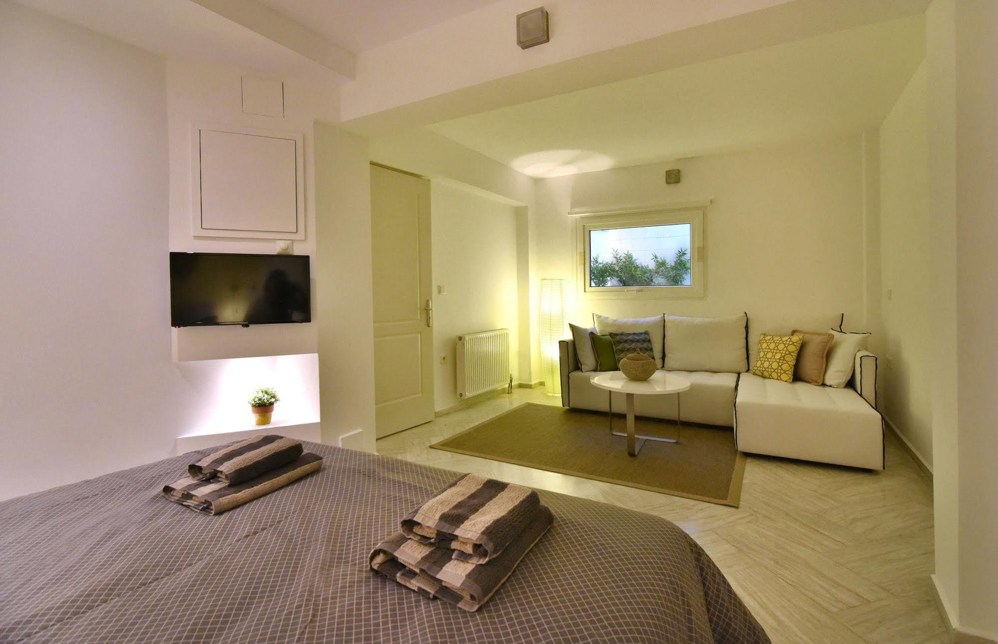 Coconut Villa Alimos ภายนอก รูปภาพ